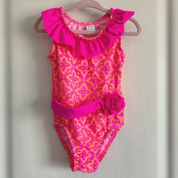 Girl’s Children’s Place Swimsuit - Picture 1 of 4